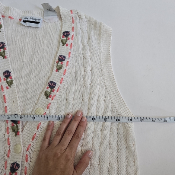 Vintage cable knit floral embroidered button down sweater vest sz M - Picture 8 of 8